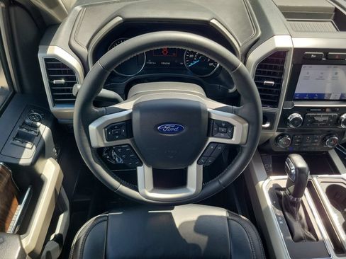 Used 2020 Ford F150 Lariat RWD image 14