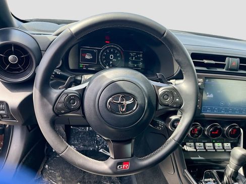 Used 2024 Toyota GR86 image 11