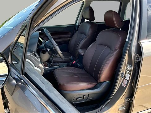 Used 2018 Subaru Forester 2.5i Touring w/ Popular Package #3B AWD/4WD image 8