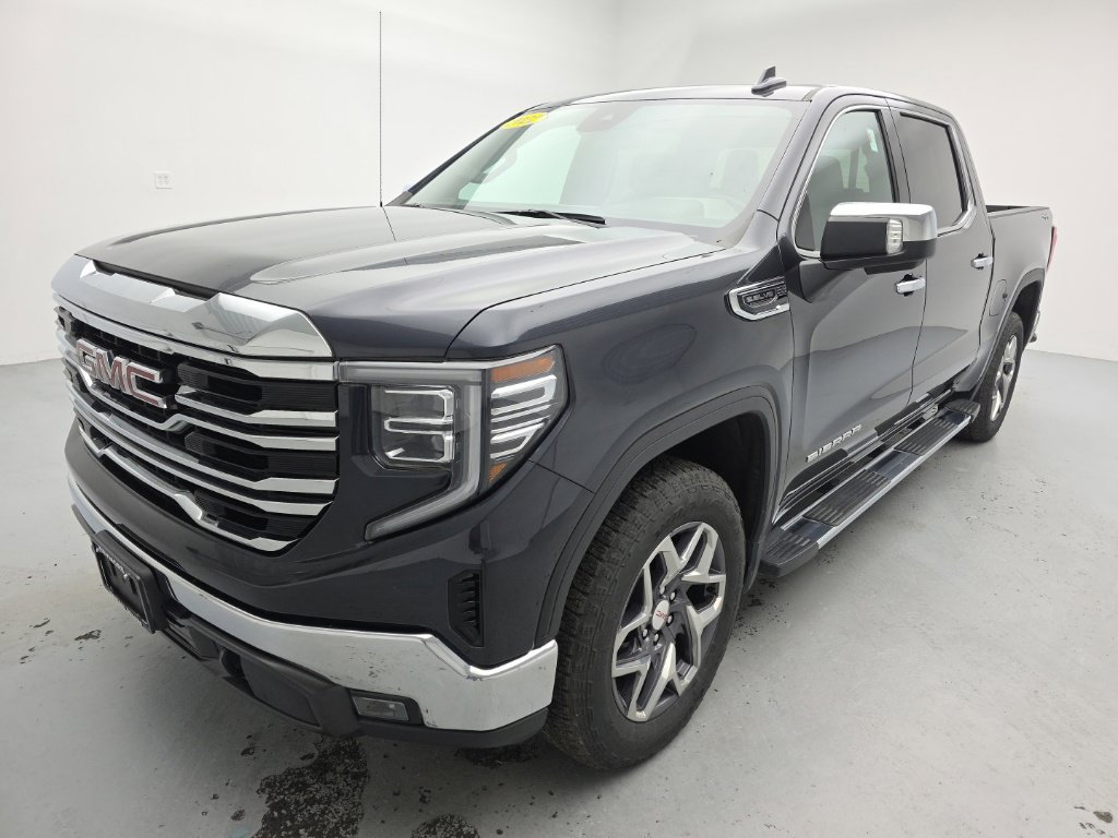 Used 2022 GMC Sierra 1500 SLT w/ SLT Convenience Package AWD/4WD image 6