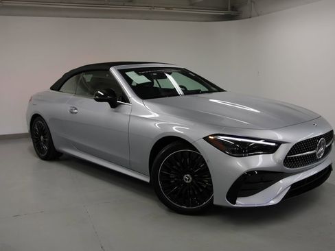 Certified 2025 Mercedes-Benz CLE 300 4MATIC Cabriolet image 8