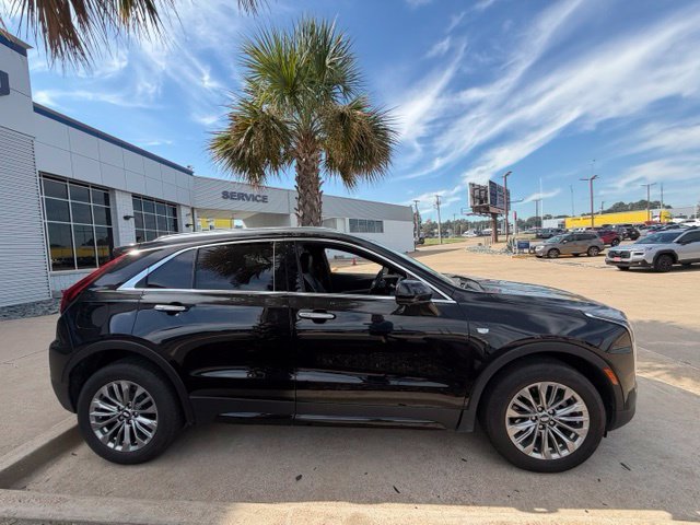 Used 2025 Cadillac XT4 Premium Luxury FWD image 22