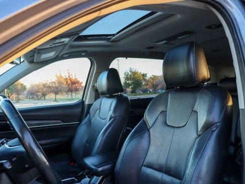 Used 2020 Kia Telluride EX image 15