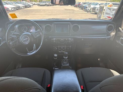 Used 2022 Jeep Wrangler Unlimited Sport AWD/4WD image 19
