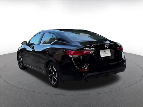Used 2025 Nissan Sentra SV FWD image 9
