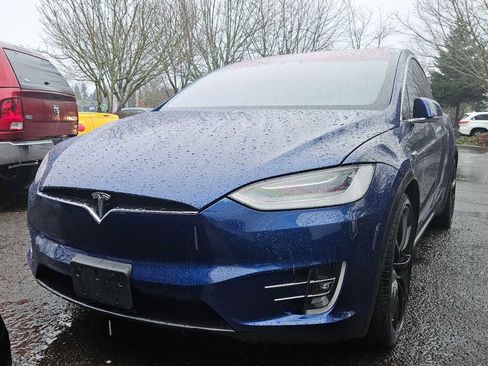 Used 2020 Tesla Model X Long Range image 5