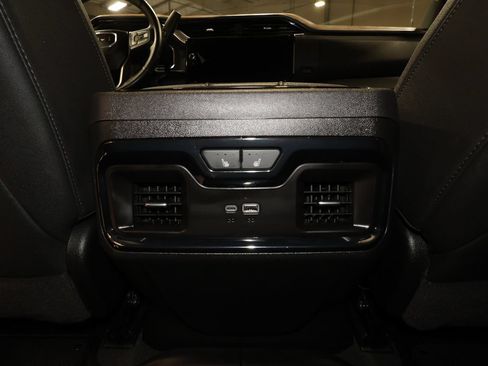 Used 2025 GMC Sierra 2500 AT4 w/ AT4 Premium Plus Package AWD/4WD image 32