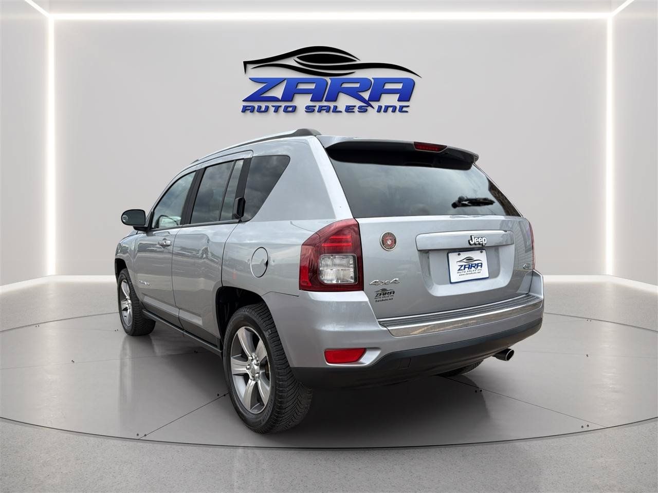 Used 2016 Jeep Compass High Altitude AWD/4WD image 5