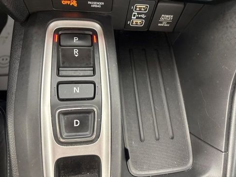 Used 2019 Honda Insight Touring image 10
