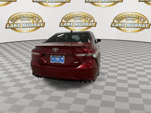 Used 2018 Toyota Camry XSE FWD image 2