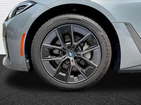 Used 2023 BMW i4 eDrive35 w/ Premium Package RWD image 27