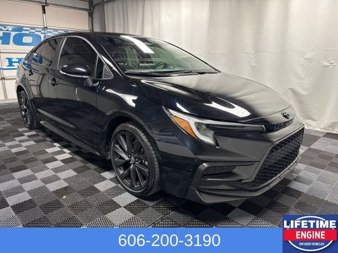 Used 2024 Toyota Corolla SE image 3