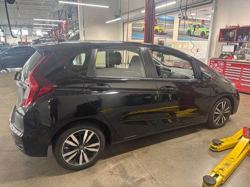 Used 2018 Honda Fit EX image 2
