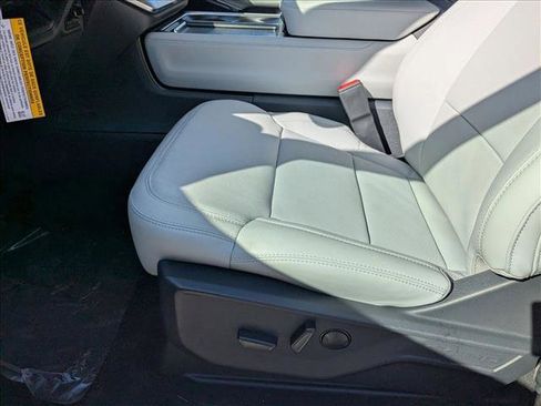 New 2026 Ford Expedition Max Platinum w/ Driver's Package image 4