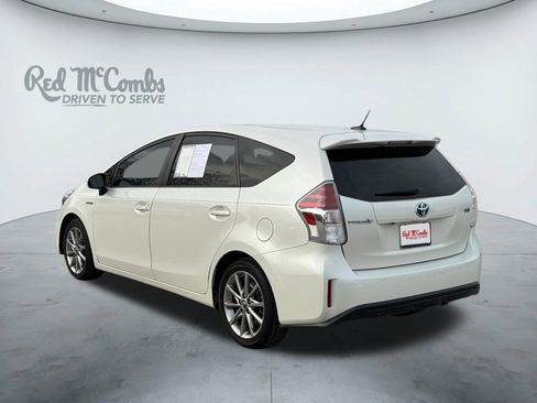 Used 2017 Toyota Prius V Five image 3