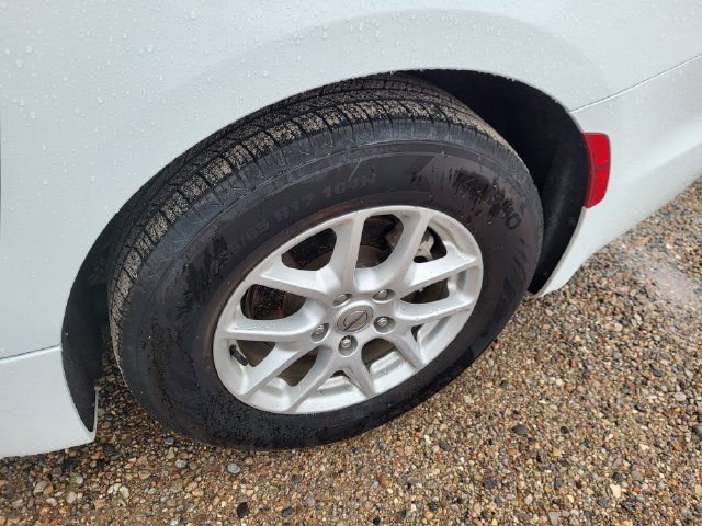 Used 2023 Chrysler Pacifica Touring-L FWD image 5