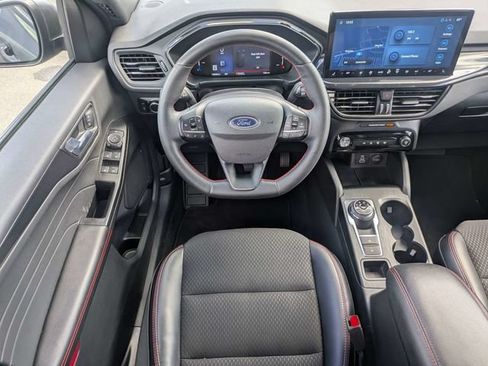 Used 2025 Ford Escape ST-Line w/ Equipment Group 301A FWD image 17