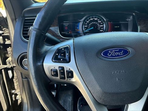 Used 2018 Ford Taurus Limited image 14