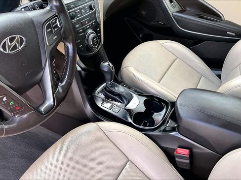 Used 2018 Hyundai Santa Fe Sport w/ 2.4L Tech Package 04 FWD image 16