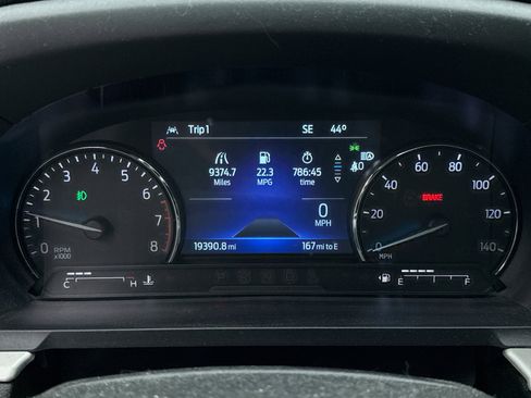 Used 2023 Ford Explorer XLT w/ Equipment Group 202A image 10