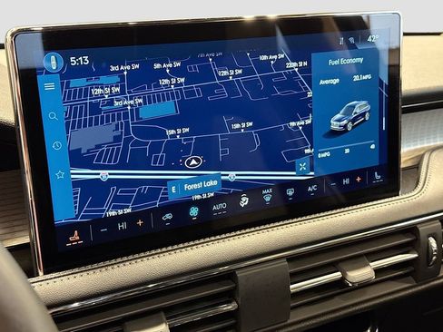 Used 2024 Lincoln Corsair AWD image 11