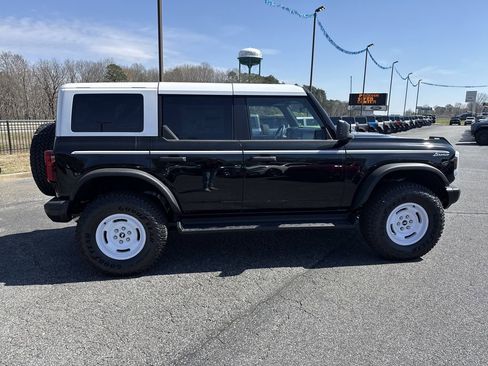 New 2025 Ford Bronco Heritage Edition image 8