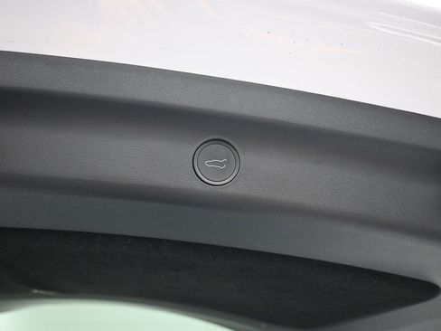 Used 2025 Tesla Model Y Long Range image 20