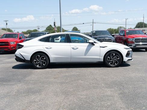 Used 2025 Hyundai Sonata SEL FWD image 6