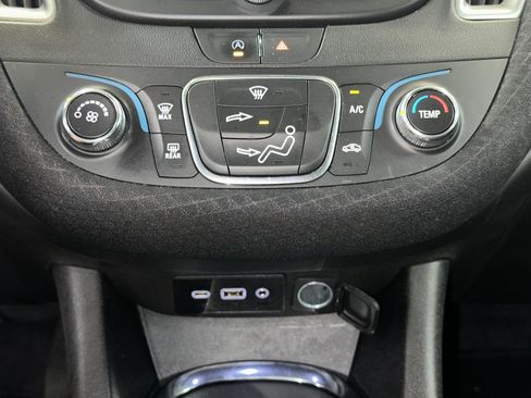 Used 2022 Chevrolet Malibu LS FWD image 13