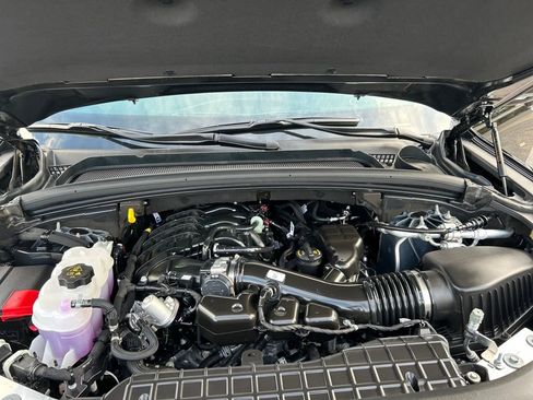 New 2025 Jeep Grand Cherokee L Limited w/ Black Appearance Package image 9