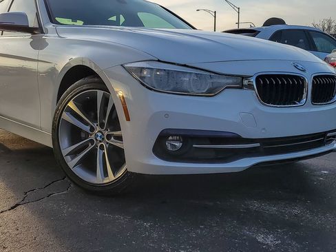 Used 2017 BMW 330i Sedan RWD image 2
