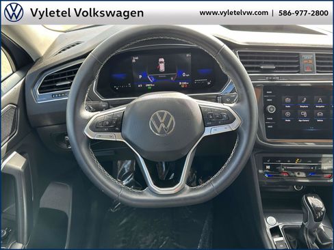 Certified 2023 Volkswagen Tiguan SE image 15