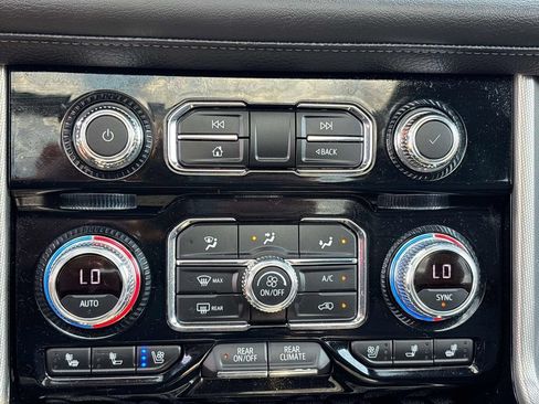 Used 2023 GMC Yukon Denali AWD/4WD image 31