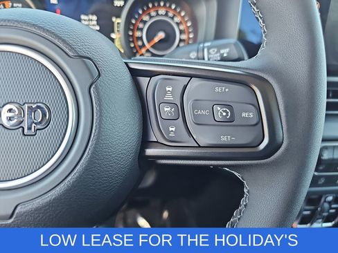 New 2025 Jeep Gladiator Willys image 17