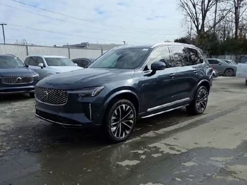 New 2026 Volvo XC90 B6 Plus image 4