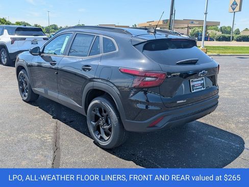 New 2026 Chevrolet Trax LT w/ Driver Confidence Package FWD image 6