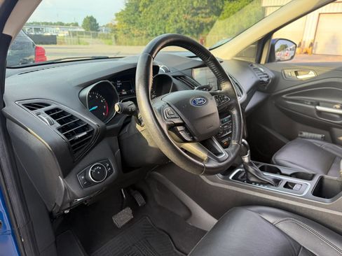 Used 2017 Ford Escape Titanium w/ Equipment Group 301A FWD image 17