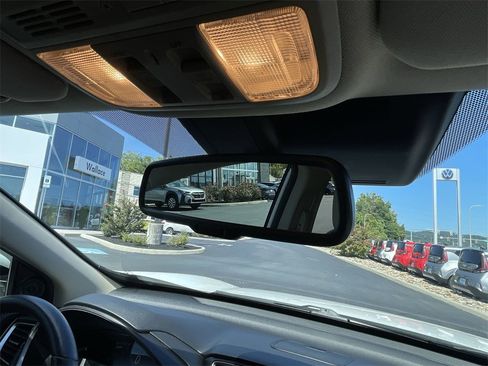 Used 2020 Honda CR-V Touring image 31