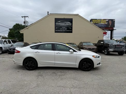 Used 2015 Ford Fusion SE FWD image 8