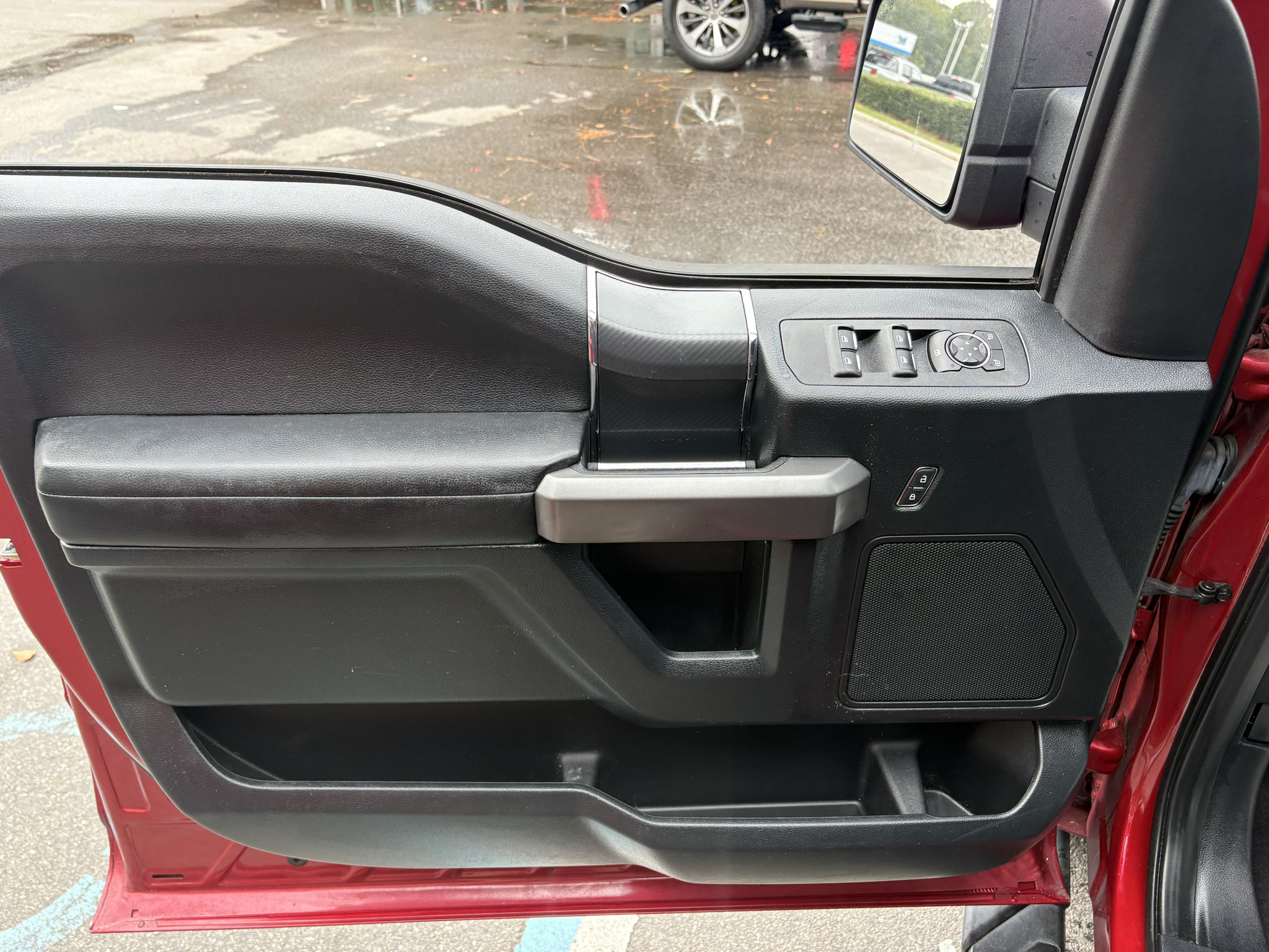 Used 2020 Ford F150 XLT w/ Equipment Group 302A Luxury AWD/4WD image 9