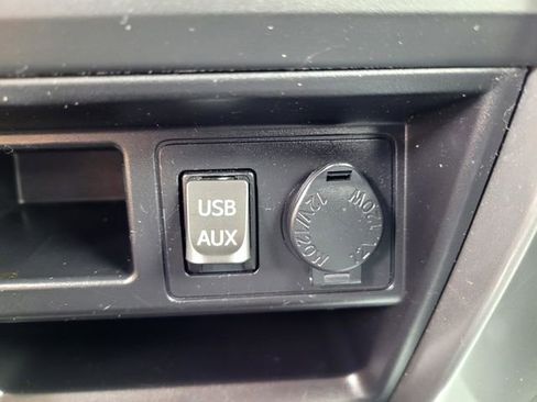 Used 2018 Toyota 4Runner SR5 image 17