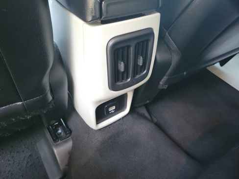 Used 2021 Jeep Compass Latitude FWD image 12