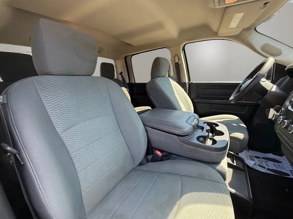 Used 2016 RAM 1500 Express AWD/4WD image 19