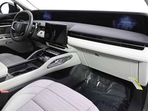 New 2026 Lincoln Nautilus Reserve AWD/4WD image 15