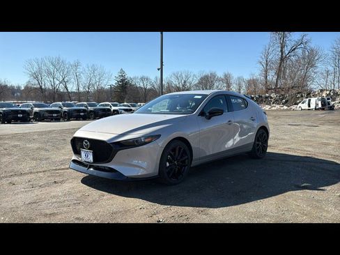 New 2026 MAZDA MAZDA3 Hatchback w/Premium Plus Pkg image 3