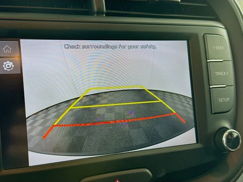 Used 2025 Kia Soul LX w/ LX Technology Package image 22