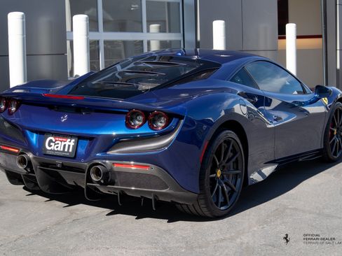 Used 2022 Ferrari F8 Tributo RWD image 7