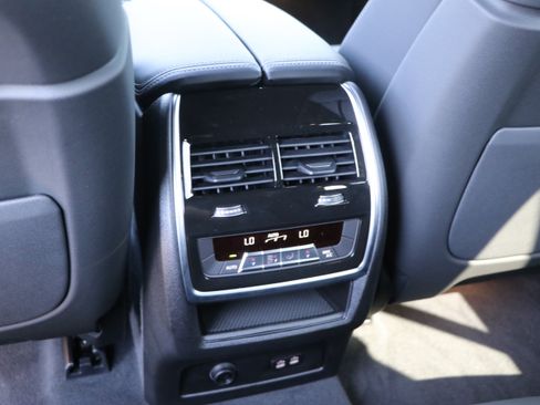 Used 2026 BMW X5 M60i AWD/4WD image 32