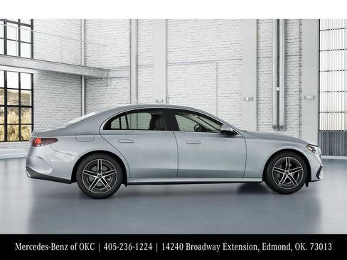 Used 2025 Mercedes-Benz E 350 Sedan image 17