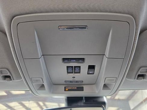 Used 2018 GMC Sierra 1500 Denali w/ Denali Ultimate Package AWD/4WD image 33